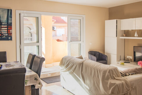 12 Salon esp 2 w